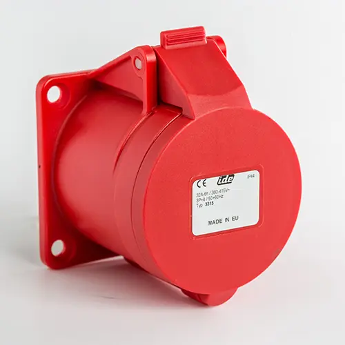 SOCLE ENCAST 3P+TERRE 32AMP 380V