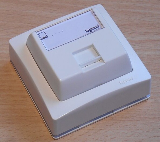 [LEG86059] PRISE RJ45 CAT 5 UTP