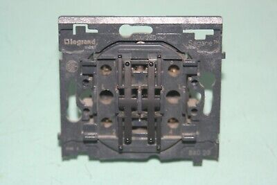 [LEG85001] SAGANE PLAQUE OPALIS 2P VERTIC